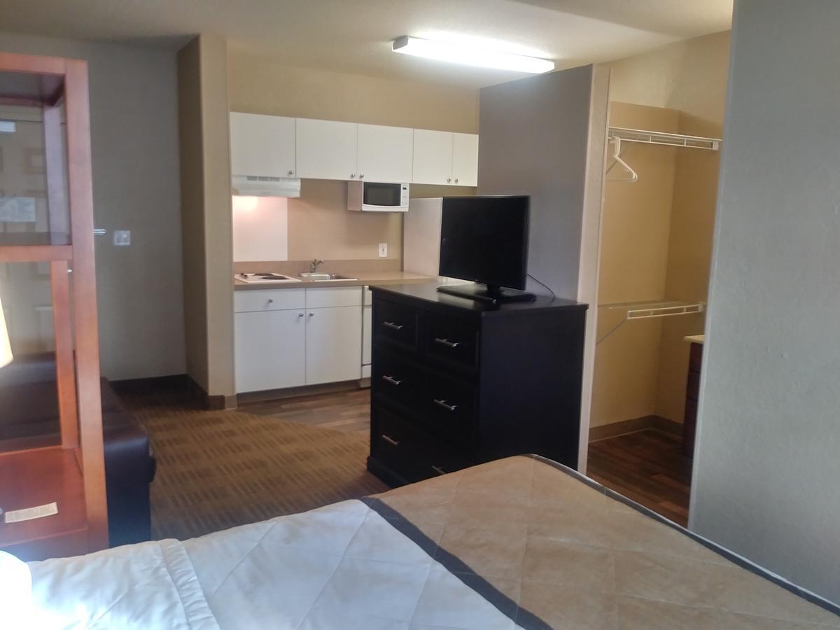 Extended Stay America Suites - Detroit - Auburn Hills - Featherstone Rd Exterior foto