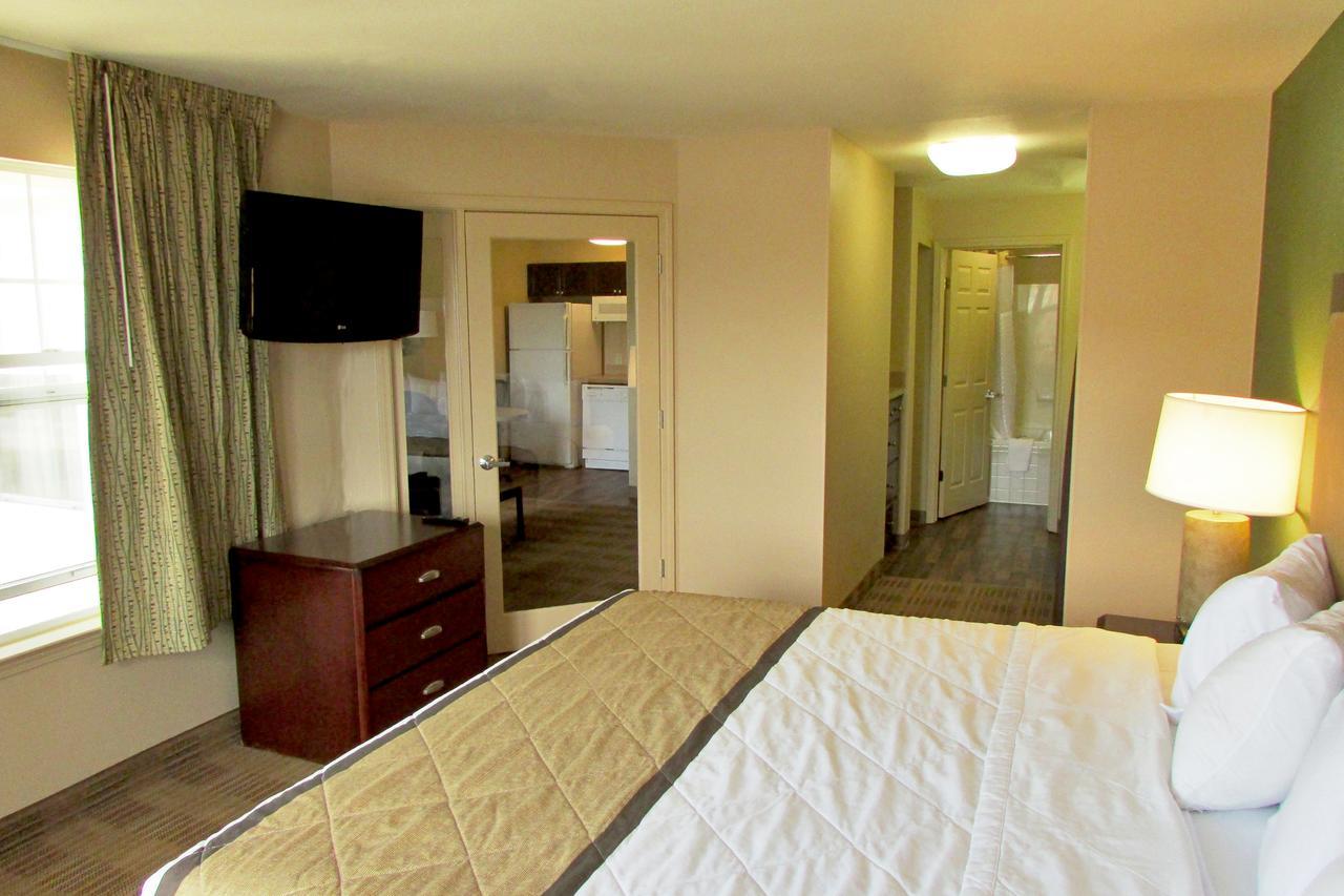 Extended Stay America Suites - Detroit - Auburn Hills - Featherstone Rd Exterior foto